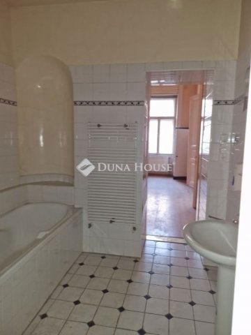 Eladó téglalakás, Budapesten, IX. kerületben 123.556 M Ft