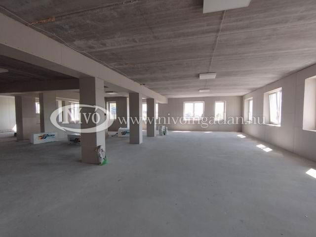 Kiadó iroda, Veszprémben 300 E Ft / hó / költözzbe.hu