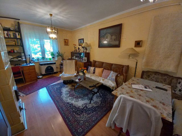 Eladó családi ház, Vámosszabadin 90 M Ft, 10 szobás