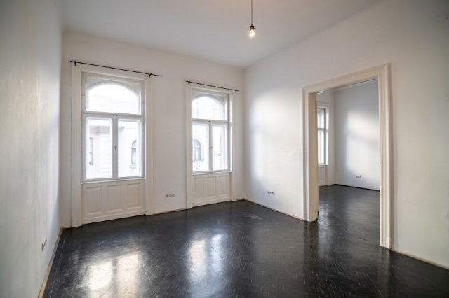 Eladó téglalakás, Budapesten, VII. kerületben, Kertész utcában