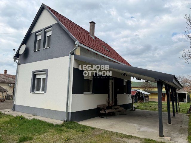 Eladó családi ház, Törtelen 39 M Ft, 2+1 szobás