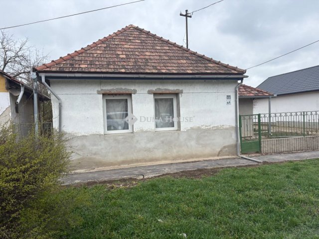 Eladó családi ház, Enyingen 39 M Ft, 4 szobás