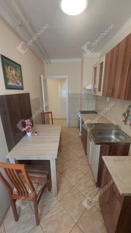 Eladó téglalakás, Tatabányán 33.5 M Ft, 1 szobás