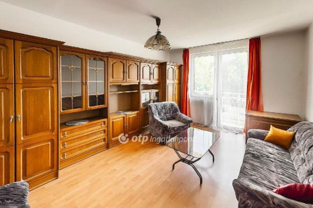 Eladó téglalakás, Szegeden 74.9 M Ft, 3 szobás