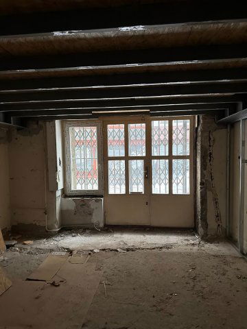 Eladó üzlethelyiség, Budapesten, VIII. kerületben, Baross utcában