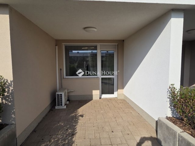 Eladó téglalakás, Budapesten, XI. kerületben 84.9 M Ft, 1 szobás