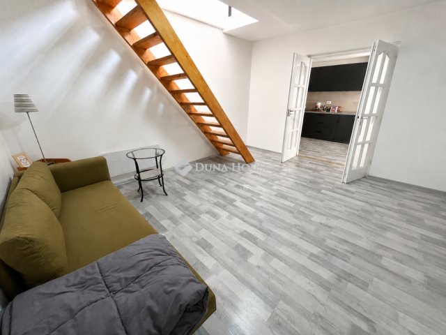 Eladó téglalakás, Budapesten, XX. kerületben 34.9 M Ft, 3 szobás