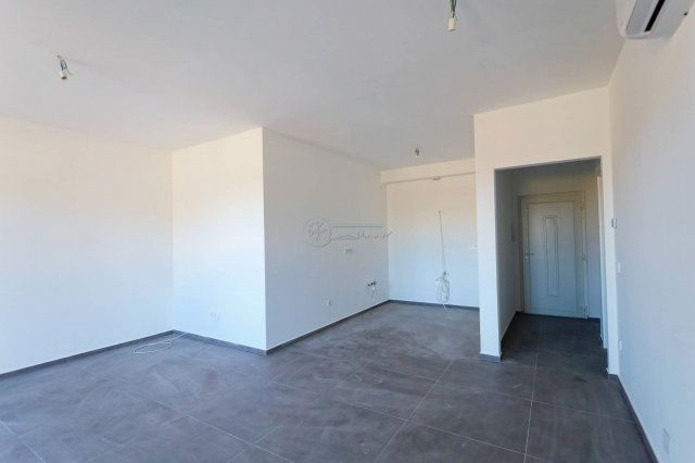 Eladó téglalakás, Szegeden 78.4 M Ft, 3 szobás