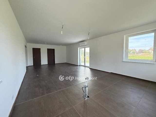 Eladó családi ház, Nagykátán 95 M Ft, 3 szobás