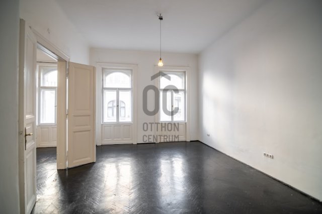 Eladó téglalakás, Budapesten, VII. kerületben, Kertész utcában