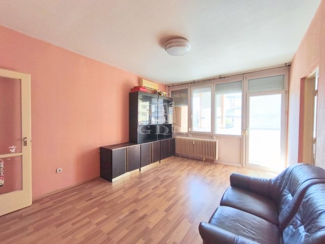 Eladó téglalakás, Zalaegerszegen 37.99 M Ft, 3 szobás