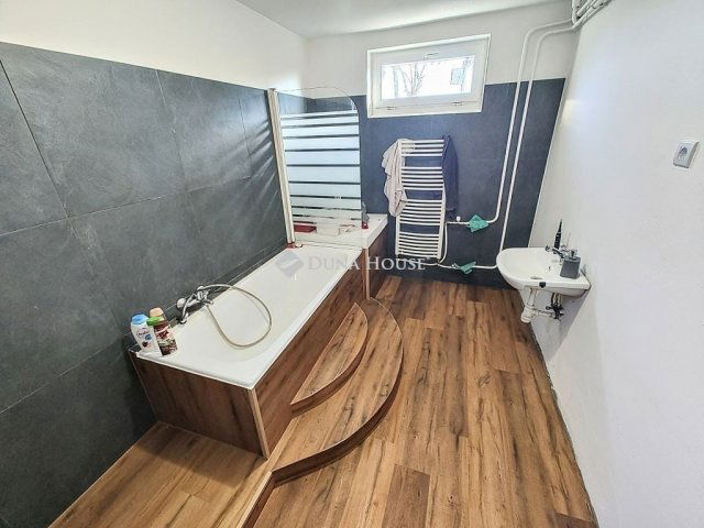 Eladó családi ház, Domaszéken 54.9 M Ft, 3+1 szobás