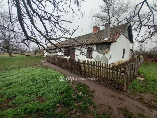 Eladó mezogazdasagi ingatlan, Kunmadarason 29.99 M Ft