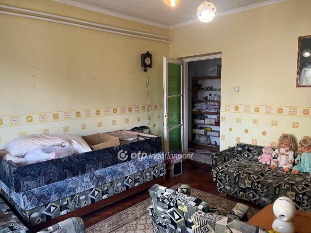 Eladó családi ház, Kabán 31 M Ft, 2 szobás