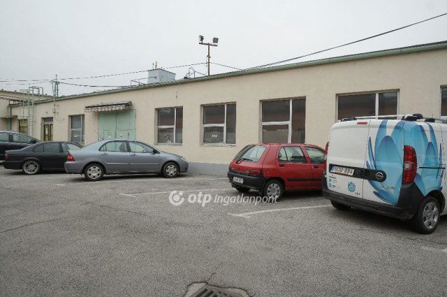 Kiadó ipari ingatlan, Sopronban 172 E Ft / hó