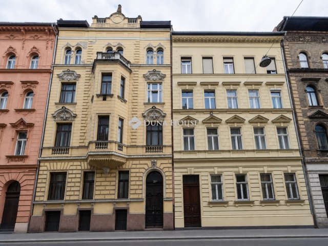 Eladó téglalakás, Budapesten, VI. kerületben 119.9 M Ft