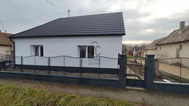 Eladó családi ház, Nádasdladányban 59.5 M Ft, 3 szobás