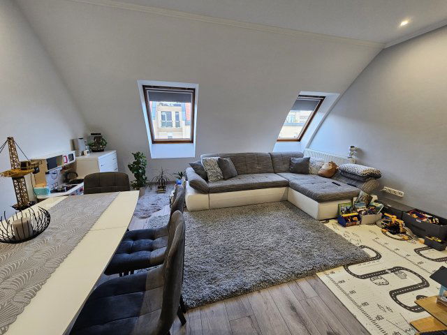 Eladó téglalakás, Pápán 50.9 M Ft, 1+2 szobás