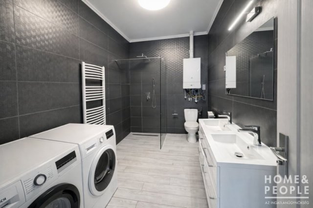 Eladó családi ház, Hódmezővásárhelyen 85 M Ft, 5 szobás