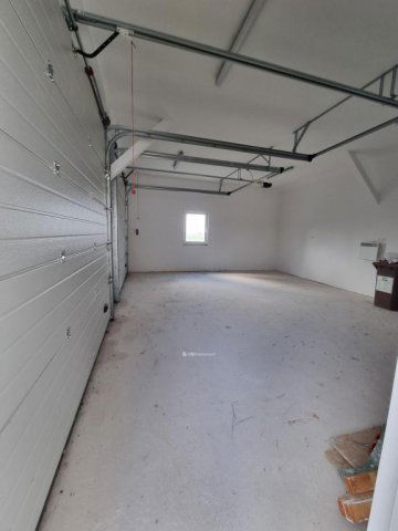 Eladó családi ház, Mesterin 48.527 M Ft, 3 szobás