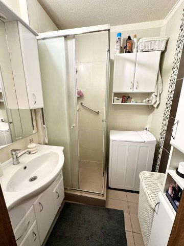 Eladó panellakás, Debrecenben 75.9 M Ft, 4 szobás