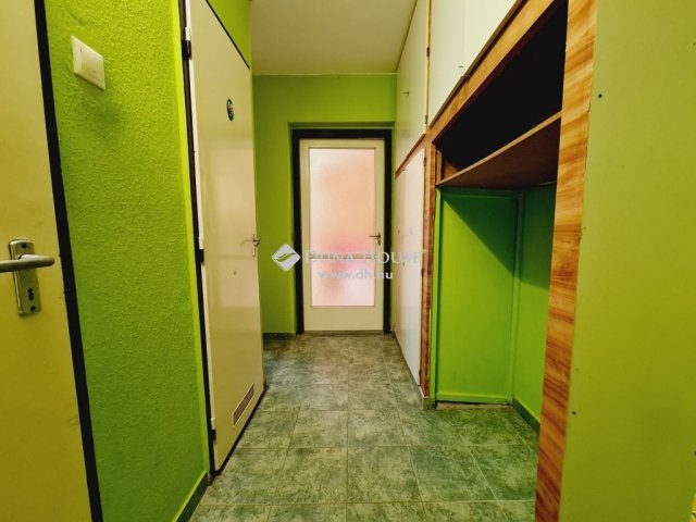Eladó panellakás, Békésen 12.9 M Ft, 2 szobás