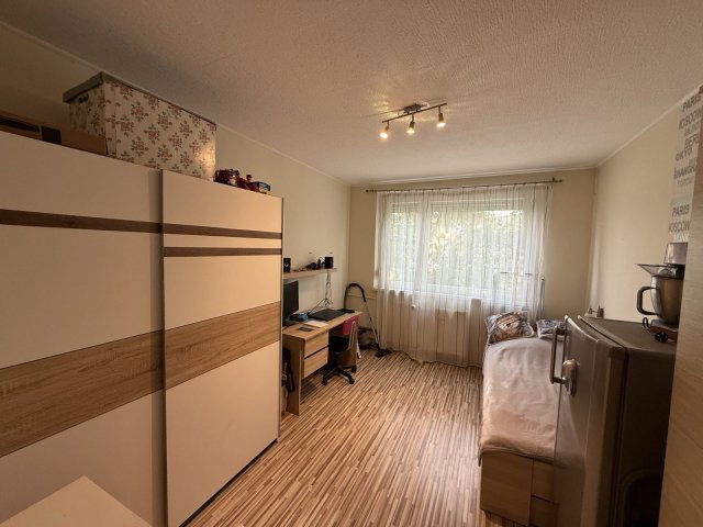 Eladó panellakás, Budapesten, III. kerületben, Miklós utcában