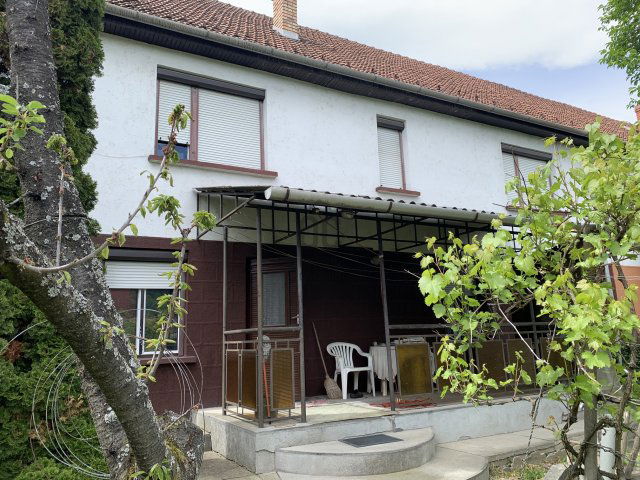 Eladó ikerház, Kazincbarcikán 49.9 M Ft, 5 szobás