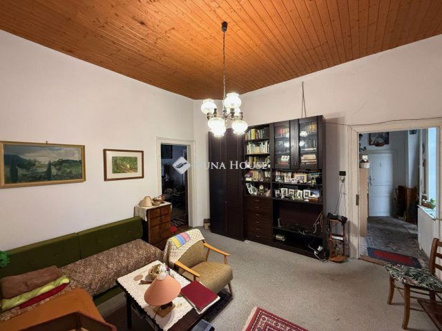 Eladó családi ház, Sopronban, Villa soron 150 M Ft, 3 szobás