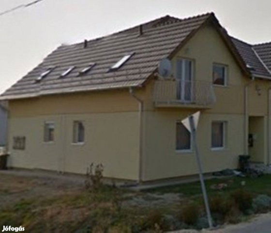 Eladó téglalakás, Martonvásáron 40 M Ft, 3 szobás