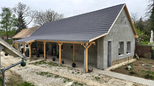 Eladó családi ház, Kapolyon 43.5 M Ft, 4+1 szobás