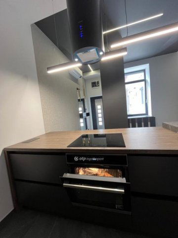 Eladó téglalakás, Pécsett 79.9 M Ft, 2 szobás