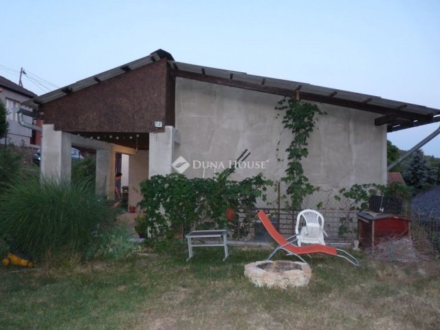 Eladó családi ház, Mendén 38 M Ft, 2 szobás