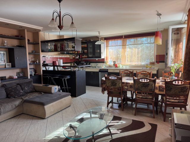 Eladó ikerház, Balatonalmádiban 117.5 M Ft, 2+3 szobás