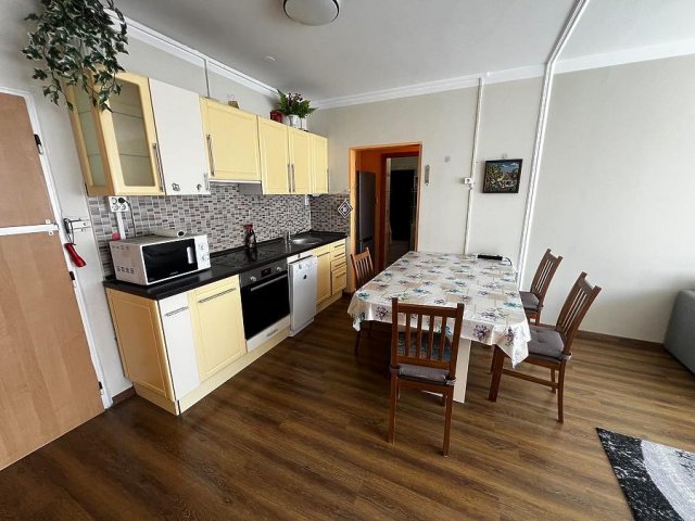 Eladó panellakás, Gödöllőn 64.9 M Ft, 3 szobás