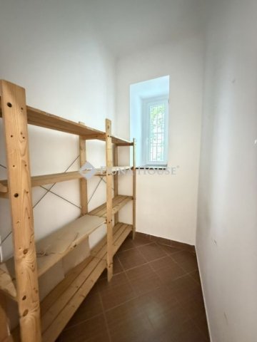 Eladó téglalakás, Budapesten, VI. kerületben 135 M Ft, 4 szobás