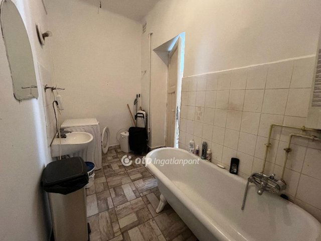 Eladó téglalakás, Budapesten, VIII. kerületben 49 M Ft, 2 szobás