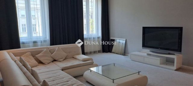 Eladó téglalakás, Budapesten, VI. kerületben 149 M Ft, 3 szobás