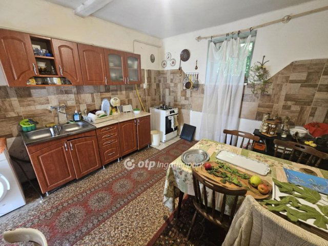 Eladó családi ház, Kőteleken 12.99 M Ft, 4+1 szobás