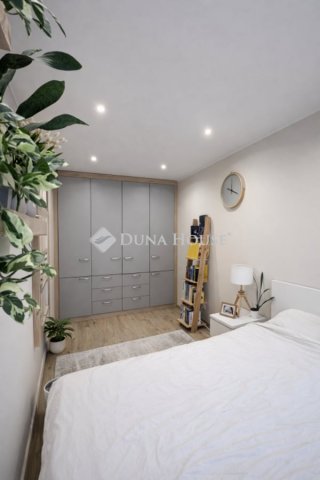 Eladó panellakás, Szegeden 62.9 M Ft, 3 szobás