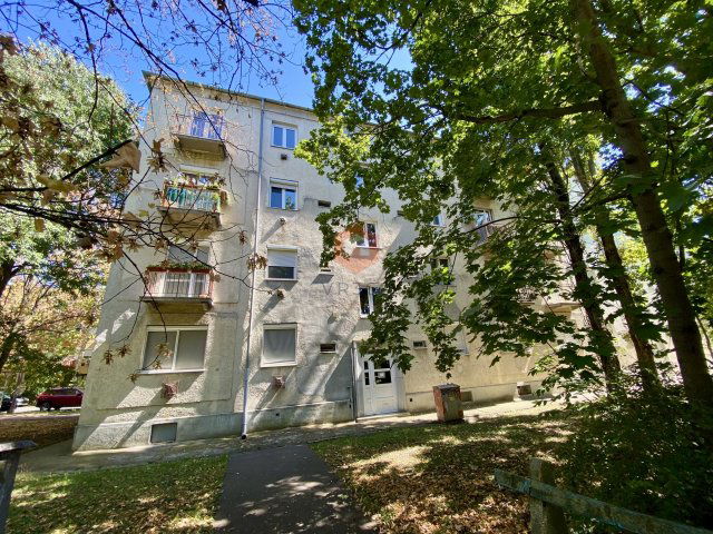 Eladó téglalakás, Szolnokon, Bacsó Nándor utcában 21.9 M Ft