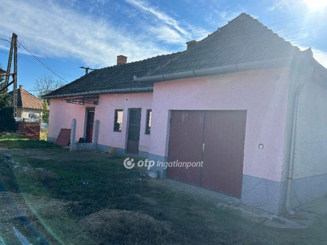 Eladó családi ház, Nyírábrányon 25 M Ft, 2 szobás