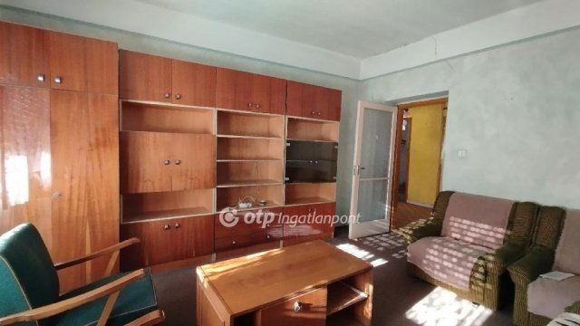 Eladó családi ház, Jászberényben 25 M Ft, 2 szobás