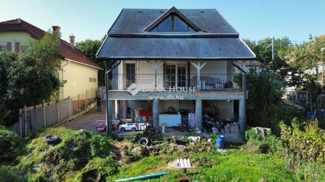 Eladó családi ház, Gödöllőn 165 M Ft, 8 szobás