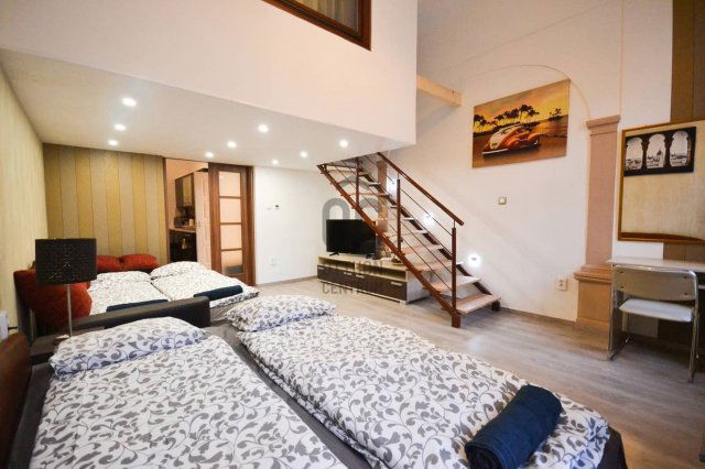 Eladó téglalakás, Budapesten, VI. kerületben 129.9 M Ft