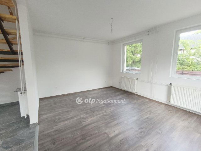 Eladó családi ház, Szigetszentmiklóson 69.9 M Ft, 2+2 szobás