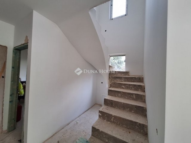 Eladó téglalakás, Budapesten, XI. kerületben 244.2 M Ft