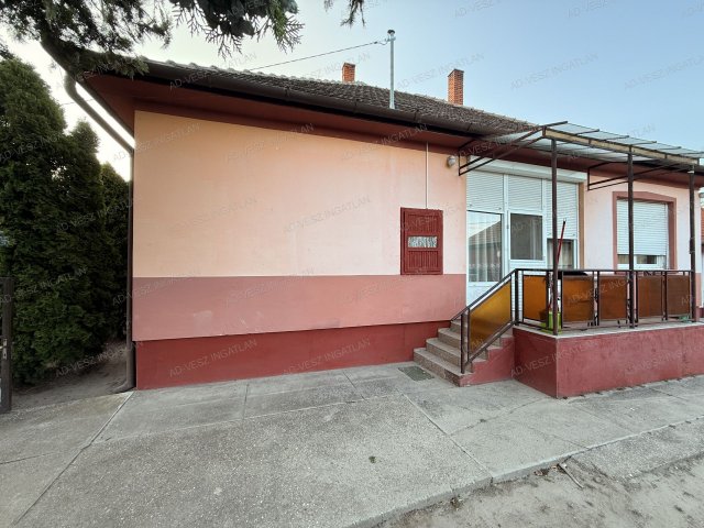 Eladó családi ház, Dabason 95 M Ft, 4 szobás