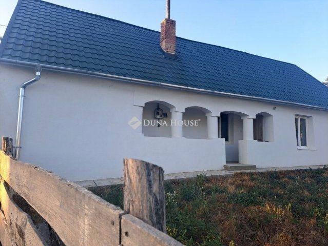 Eladó családi ház, Baksán 38.9 M Ft, 3 szobás