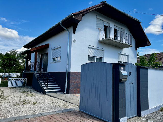 Eladó családi ház, Ceglédbercelen 84.9 M Ft, 2 szobás